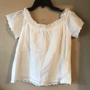 White shirt sleeve detailed top